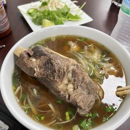 Rare and beef ribs pho/ large