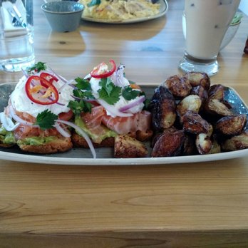 Everly - New American Near Me - Madison, Wisconsin