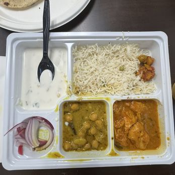 Kohinoor Dhaba Restaurant - Chickpea dish on left, (kinda spicy) and chicken curry on right. - Indian Near Me - Quartzsite, Arizona Kohinoor Dhaba Restaurant - Chickpea dish on left, (kinda spicy) and chicken curry on right. - Indian Near Me - Quartzsite, Arizona