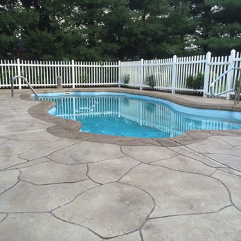 Artistic Country Concrete - Pool deck with borders and stone overlay - Flooring Near Me - Lafayette, Tennessee Artistic Country Concrete - Pool deck with borders and stone overlay - Flooring Near Me - Lafayette, Tennessee
