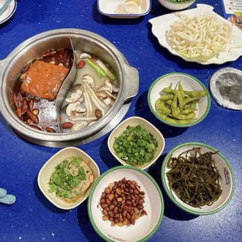 Malubianbian - Spicy soup base and mushroom soup base - Hot Pot Near Me - Tustin, California