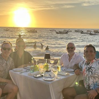 La Piazzetta - Outdoor beach dining. - Italian Near Me - Puerto Vallarta, JAL
