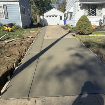 All New Concrete - Upkeep on this driveway - Masonry/Concrete Near Me - Hamilton, Ohio All New Concrete - Upkeep on this driveway - Masonry/Concrete Near Me - Hamilton, Ohio