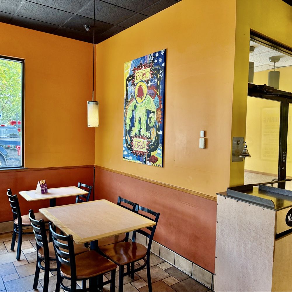 Long John Silver's - It's a lovely clean restaurant, with art on all the walls. - Fast Food Near Me - Brooklyn, Maryland