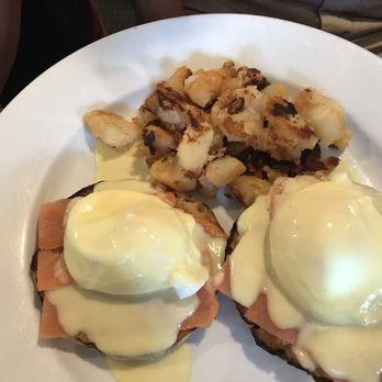 Terra Rustica Ristorante Italiano - eggs benedict w/ smoked salmon - Italian Near Me - Briarcliff Manor, New York Terra Rustica Ristorante Italiano - eggs benedict w/ smoked salmon - Italian Near Me - Briarcliff Manor, New York