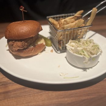 Yard House - New American Near Me - Seattle, Washington