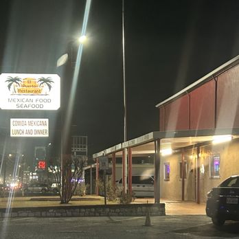 El Puerto - Exterior - Mexican Near Me - Fort Worth, Texas