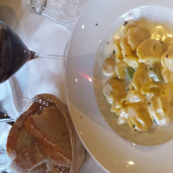 Trattoria 4 Leoni - Pear "Ravioli" (Fiocchetti) 14€ - Italian Near Me - Florence, FI Trattoria 4 Leoni - Pear "Ravioli" (Fiocchetti) 14€ - Italian Near Me - Florence, FI