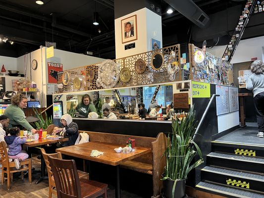 Ludi's Restaurant by null