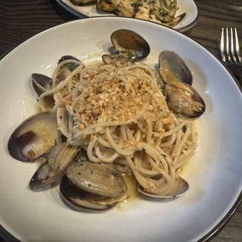 Trattoria Delia - Spaghetti with clams - Italian Near Me - Burlington, Vermont Trattoria Delia - Spaghetti with clams - Italian Near Me - Burlington, Vermont