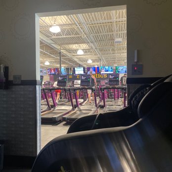 Planet Fitness - Massage chairs are a plus after a good workout. - Gyms Near Me - Round Rock, Texas Planet Fitness - Massage chairs are a plus after a good workout. - Gyms Near Me - Round Rock, Texas