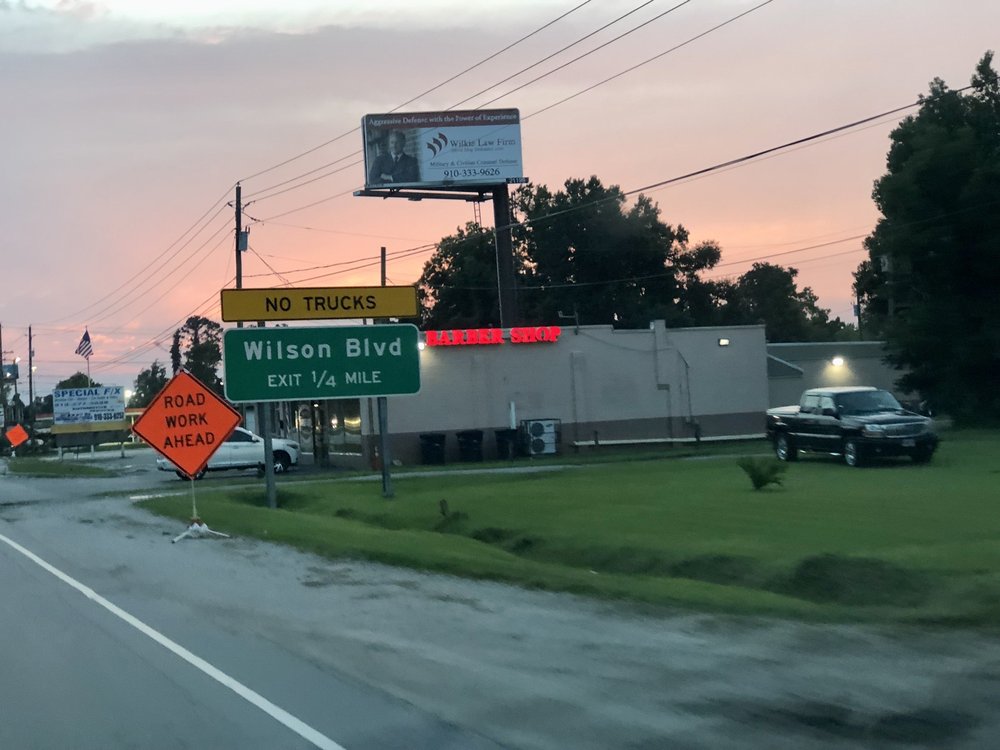 Head Styles Barber Shop Logo