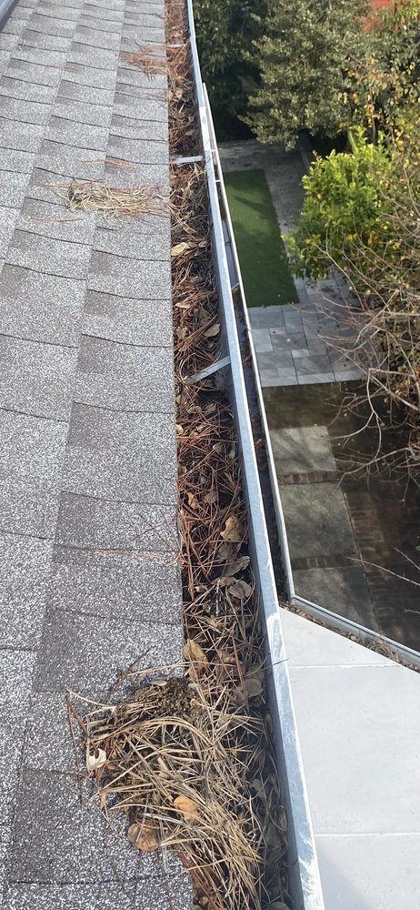 Slide of Ajpopmaster Gutters