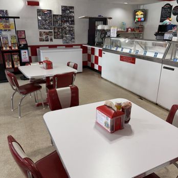 Frosty's - Inside - Ice Cream & Frozen Yogurt Near Me - Longville, Minnesota Frosty's - Inside - Ice Cream & Frozen Yogurt Near Me - Longville, Minnesota