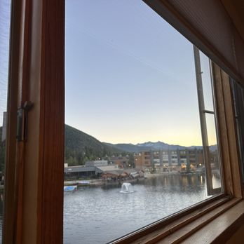 Summit County Mountain Retreats - Perfect lake and mountain views from this cozy condo. - Vacation Rentals Near Me - Keystone, Colorado