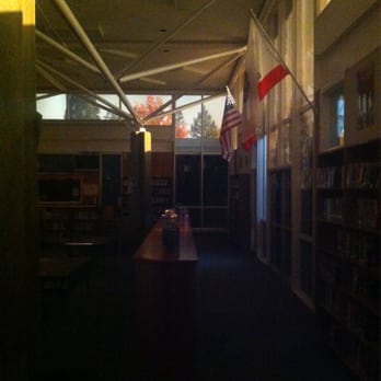 Moraga Intermediate School - In the JM library. - Middle Schools & High Schools Near Me - Moraga, California