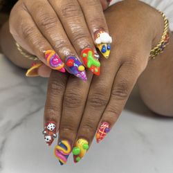 Saint Edge Nails