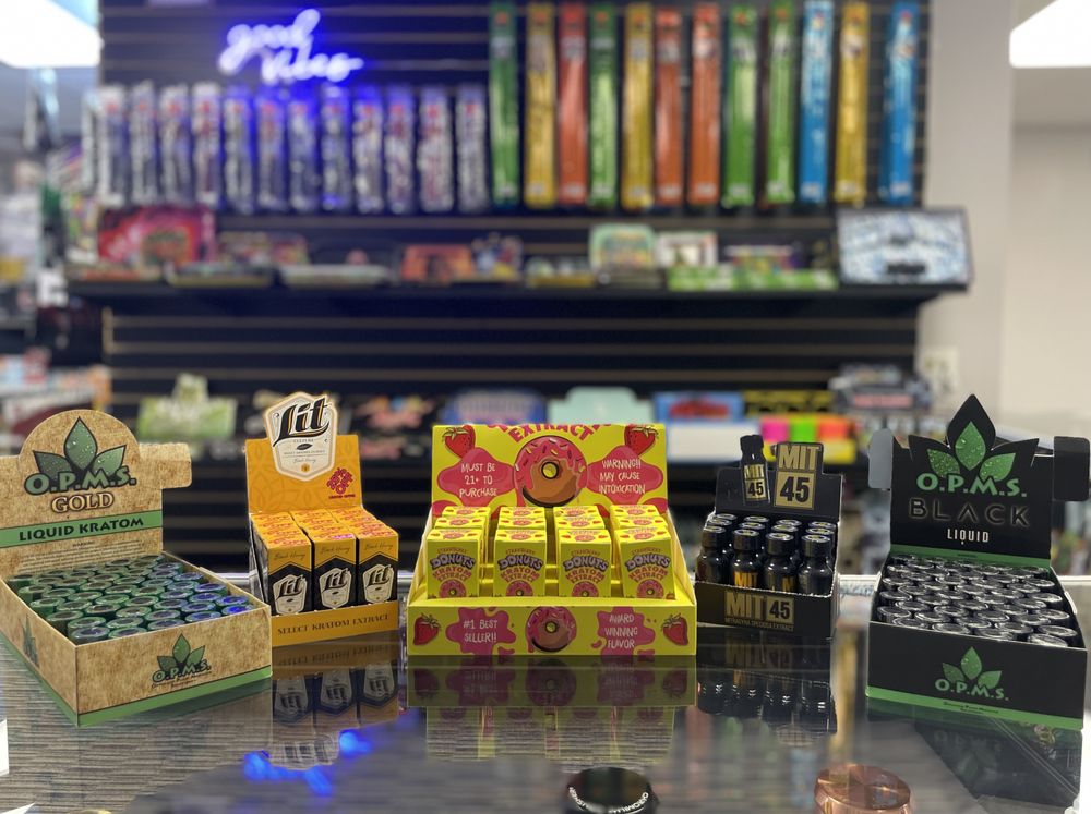 SMOKE HUT Updated September 2024 19 Photos 188 Lancaster Ave