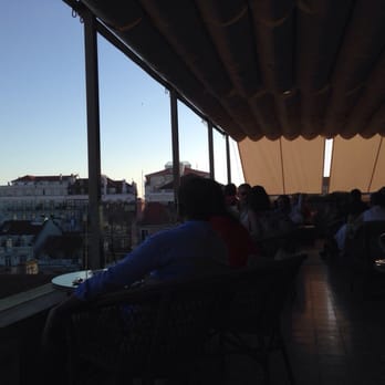 Bairro Alto Hotel - Small and cozy bar with beautiful view - Hotels Near Me - Lisbon, 11