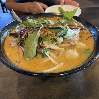 Amazing Basil - Shrimp noodle Lasaka - Asian Fusion Near Me - Fremont, California