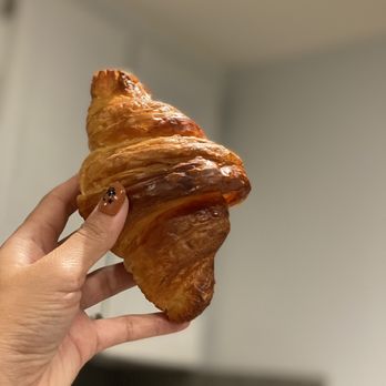 Breadshop - Croissant - Bakeries Near Me - Honolulu, Hawaii