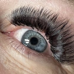 Shalo Esthetics - Volume eyelash extensions