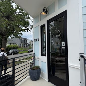 Peaberry Coffeehouse - Outside - Bakeries Near Me - Richmond, Virginia Peaberry Coffeehouse - Outside - Bakeries Near Me - Richmond, Virginia