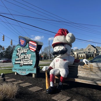 Silver Spring House Restaurant - American Near Me - Cincinnati, Ohio