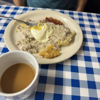 H&H Soul Food Restaurant - Biscuits and gravy with added egg - American Near Me - Macon, Georgia