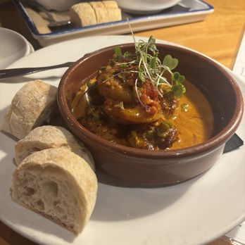 Tap & Vine at 559 - Garlic Calabrian shrimp - Gastropubs Near Me - Medford, Oregon