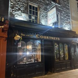 Courtneys Bar