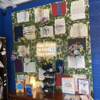 Dragonfly Bookshop - Cute wall decor - Bookstores Near Me - Hilliard, Ohio