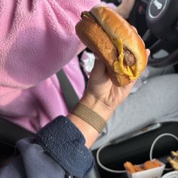 Wendy's - Cheeseburger