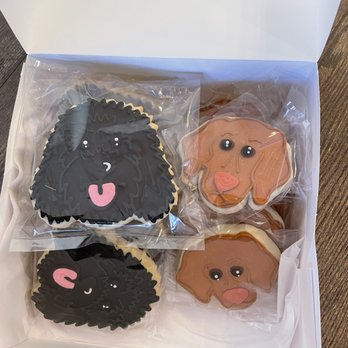 Hayley Cakes And Cookies - Custom cookies - Bakeries Near Me - Austin, Texas