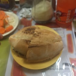 Cafetería Tinita - Torta de carnitas con pollo