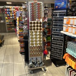 Essentials-Trop Laughlin - 12/31/2022