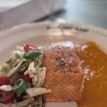 Mon Ami Gabi - Salmon - French Near Me - Bethesda, Maryland