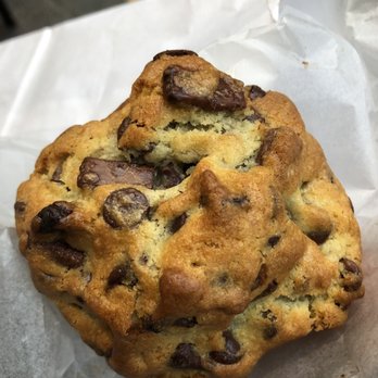 Funny Face Bakery - Chocolate chip cookie - Cupcakes Near Me - New York, New York