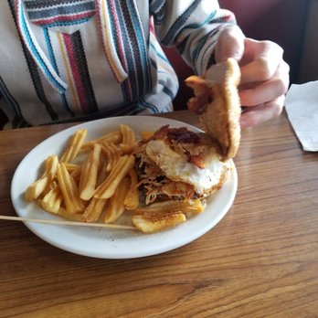 Denny's - Bomb.com - Diners Near Me - Gustine, California