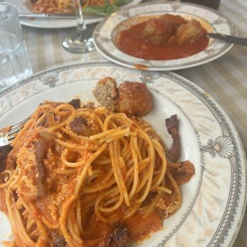 Il Ragno d'Oro - Spaghetti dish and meatballs dish - Italian Near Me - Rome, RM