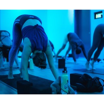 YogaSix - South Hills - Yoga Near Me - Pittsburgh, Pennsylvania YogaSix - South Hills - Yoga Near Me - Pittsburgh, Pennsylvania