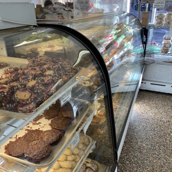 Bova's Bakery - Bakeries Near Me - Boston, Massachusetts