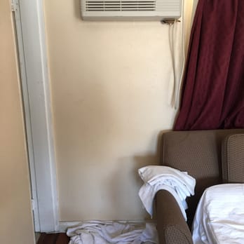 El Cajon Inn & Suites - the AC leaking water from being on - Hotels Near Me - El Cajon, California El Cajon Inn & Suites - the AC leaking water from being on - Hotels Near Me - El Cajon, California