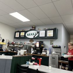 Nana's Lunch Box - Great food, the place is clean. Coffee is great, I asked the waitress to give me the best thing she liked, and I got the best thing