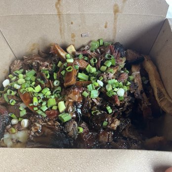 Hoodoo Brown BBQ - Texas Poutine - Barbeque Near Me - Ridgefield, Connecticut