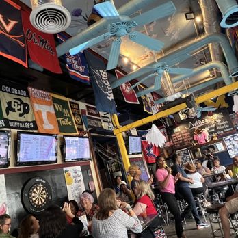 NELLIE’S SPORTS BAR - Updated February 2026 - 432 Photos & 605 Reviews