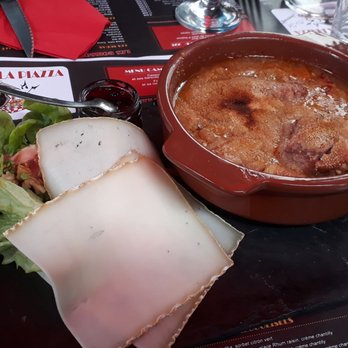 La Piazza - Le cassoulet au porc noir - Restaurants Near Me - Argelès Gazost, 65 La Piazza - Le cassoulet au porc noir - Restaurants Near Me - Argelès Gazost, 65
