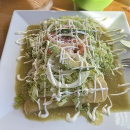 Chicken enchiladas verde Chicken enchiladas verde