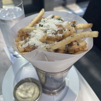 RH Rooftop Restaurant at RH Columbus - Truffle fries - Breakfast & Brunch Near Me - Columbus, Ohio RH Rooftop Restaurant at RH Columbus - Truffle fries - Breakfast & Brunch Near Me - Columbus, Ohio