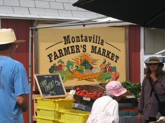 Montavilla Farmers Market by null